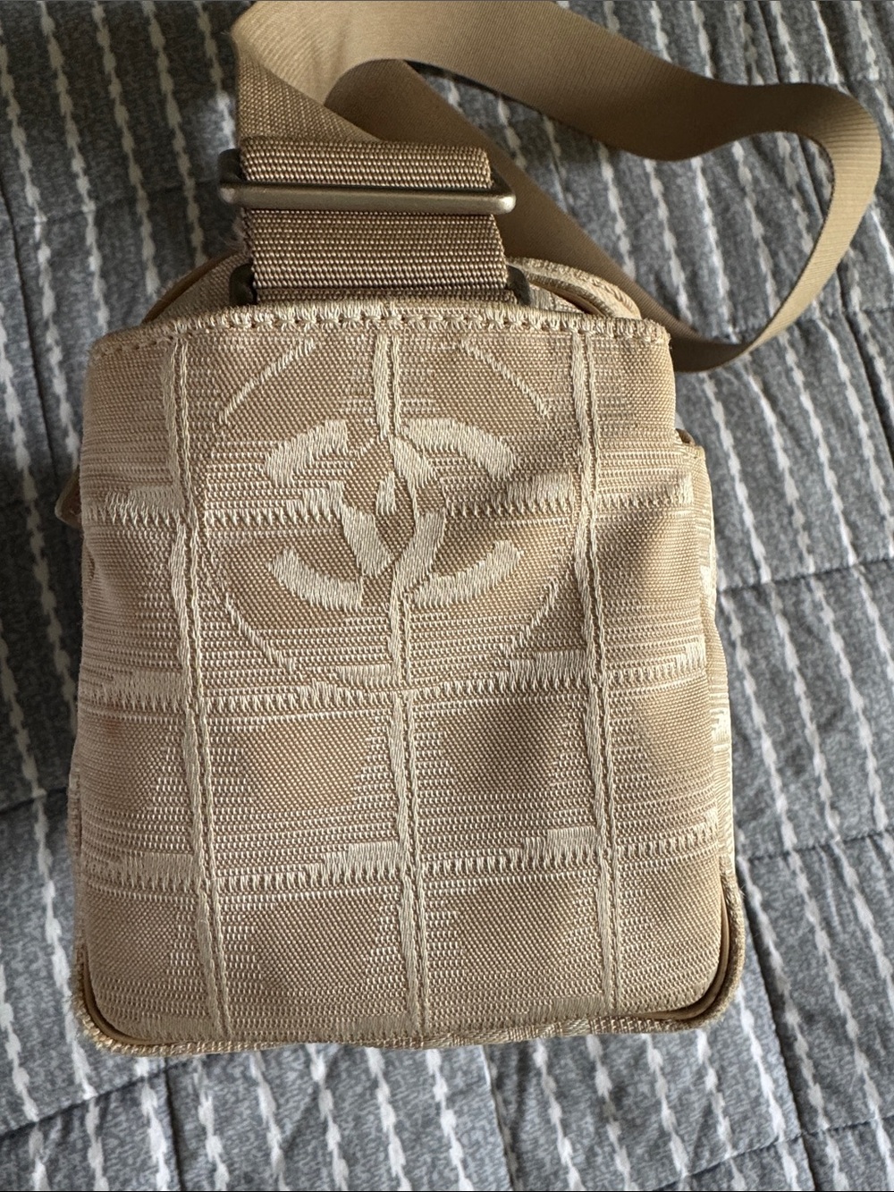 Vintage Chanel new travel line nylon View 4